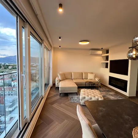 Apartman Touch The Sky *