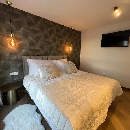 Apartman Touch The Sky