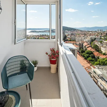 Touch The Sky Appartement Split