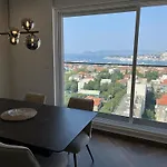 Апартаменты Touch The Sky *