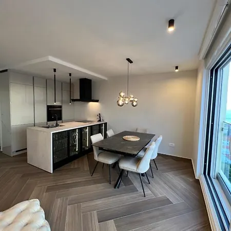 Touch The Sky * ספליט