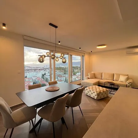 דירה Touch The Sky ספליט